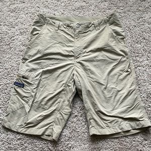 Patagonia hiking shorts size 32 mens 11” inseam mens